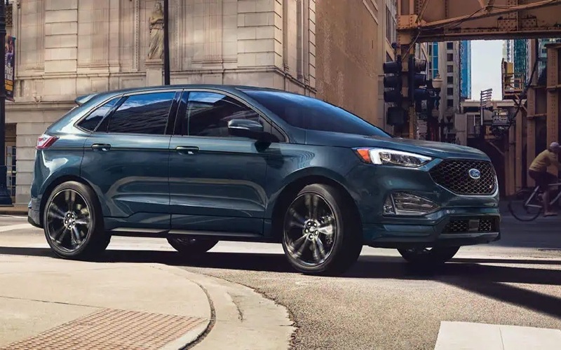 2025 Blue Ford Edge